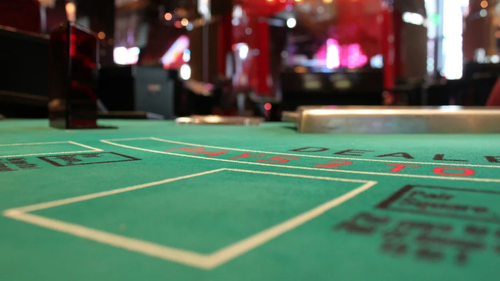 Live tables provided by Huxley for Resorts World NYC