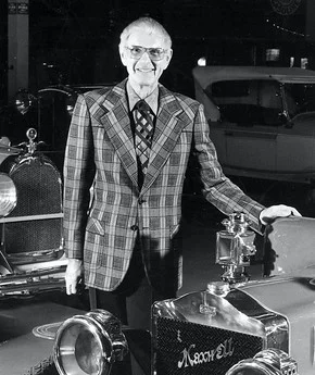 Reno Loses Last Link to Bill Harrah - GGB Magazine